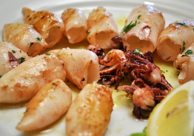Calamari alla griglia con bietole e patate